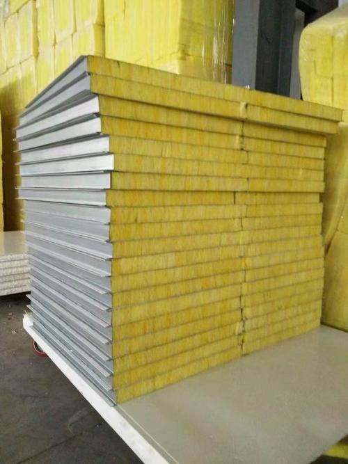鑫源盛業(yè) 專業(yè)生產(chǎn)10公分厚外墻防火巖棉板，為彩鋼建筑提供安全耐用的保溫解決方案